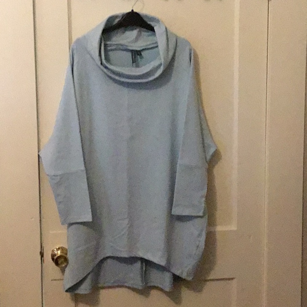 ShannonPassero, casual top, light blue, M and XL